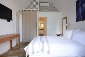 Pearl Beach Hotel