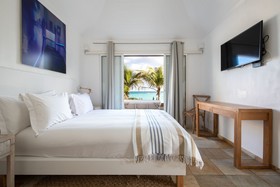 Pearl Beach Hotel
