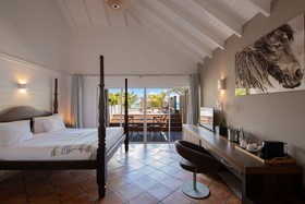 Pearl Beach Hotel
