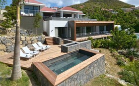 Villa The Source