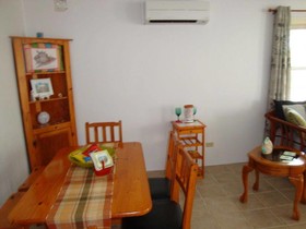 6 Cloverdale Close