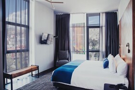 Atix Hotel
