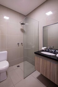 Equipetrol Suites Apart Hotel