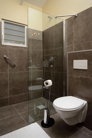 All Seasons Apartments