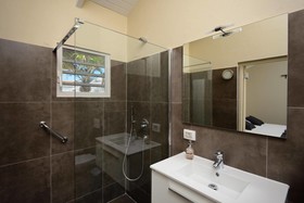 All Seasons Apartments