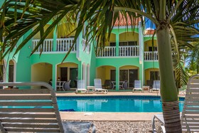 Coral Paradise Resort