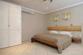 Den Laman Condominiums