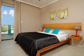 Den Laman Condominiums
