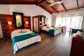 Van der Valk Plaza Beach & Dive Resort Bonaire