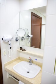 Allcon House Inn Hotel - By Perfecta Hotels