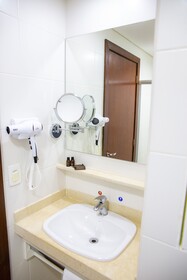 Allcon House Inn Hotel - By Perfecta Hotels