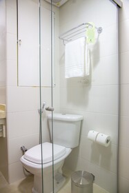 Allcon House Inn Hotel - By Perfecta Hotels