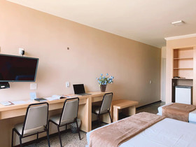 Hotel Diplomat