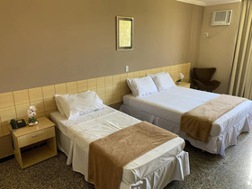 Hotel Diplomat