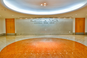 Kubitschek Plaza