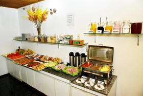 Max Hotel