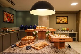 Golden Tulip Goiânia Address