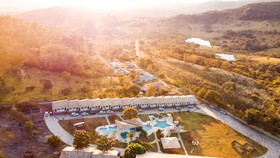 Stay Piri Pousada Hotel