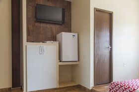 OYO M&J Hotel