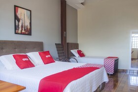 OYO M&J Hotel