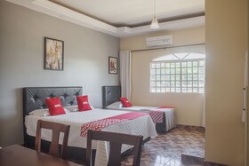 OYO M&J Hotel