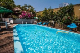 Hotel Borari
