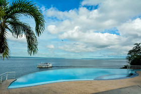 Tropical Executive Hotel