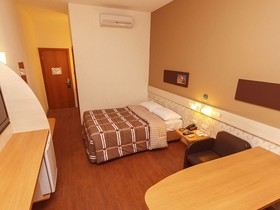 Hotel 10 Palmas