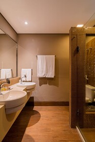 Carmel Charme Resort