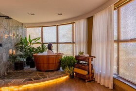 Carmel Charme Resort