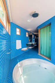 Carmel Charme Resort