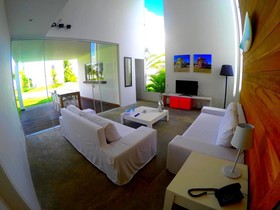 B Blue Beachouses