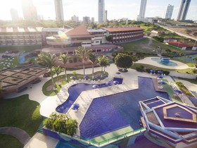 Garden Hotel & Resort