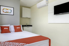 Hotel Kairos by OYO Rooms