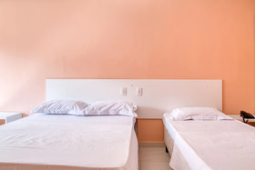 Hotel Malibu Candeias by OYO Rooms