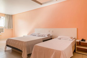 Hotel Malibu Candeias by OYO Rooms