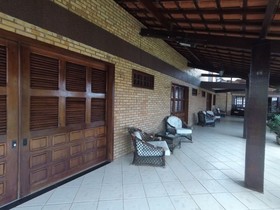 Kiwi Pousada & Lounge