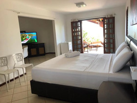 Kiwi Pousada & Lounge