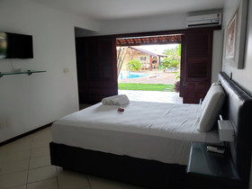 Kiwi Pousada & Lounge