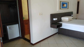 Kiwi Pousada & Lounge