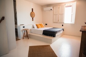 Outro Beach Club Hotel