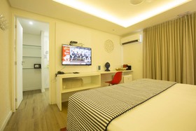 Dolphin Hotel