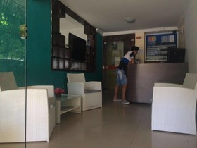 Nalu Beach Hotel