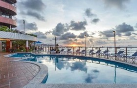 Iate Plaza Hotel