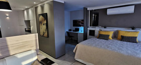 Iate Plaza Hotel
