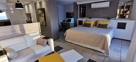 Iate Plaza Hotel