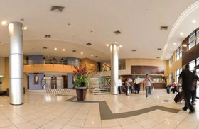 Iate Plaza Hotel
