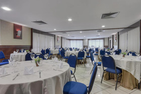 Iate Plaza Hotel