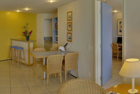 Iate Plaza Hotel