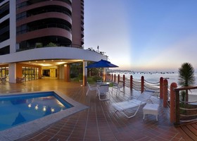 Iate Plaza Hotel
